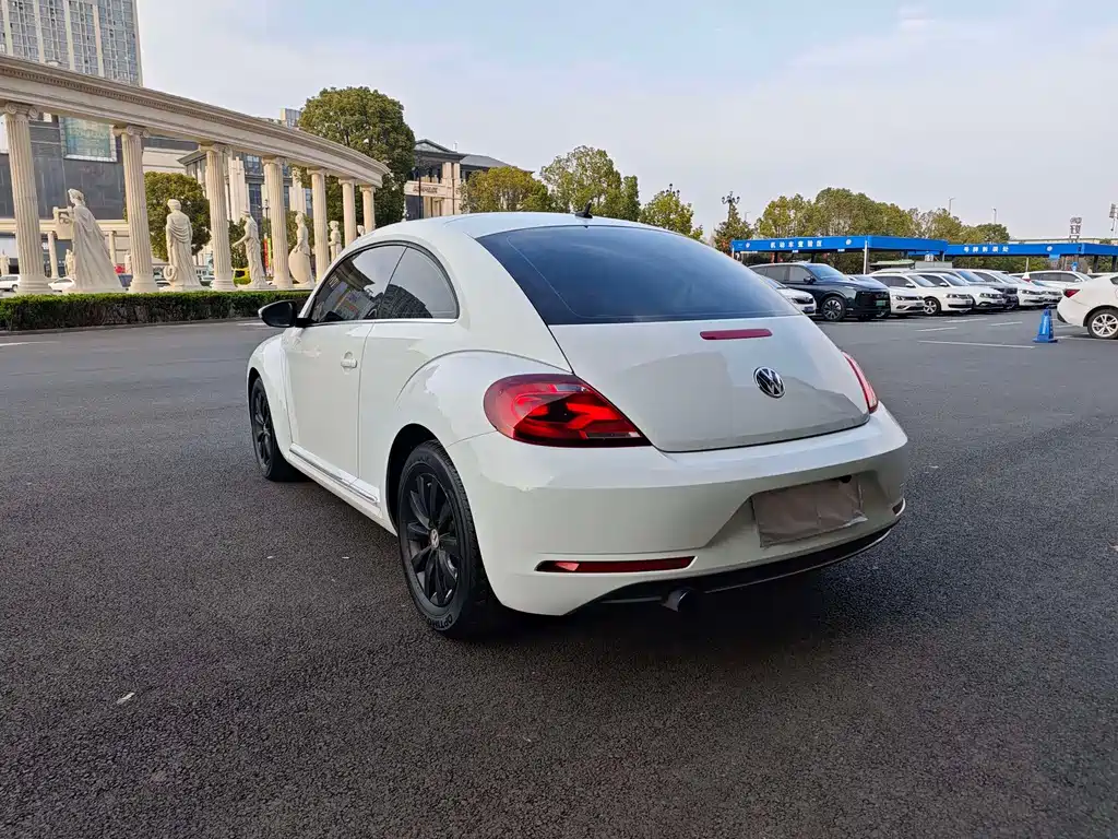 Volkswagen Beetle 2018 — фото 13