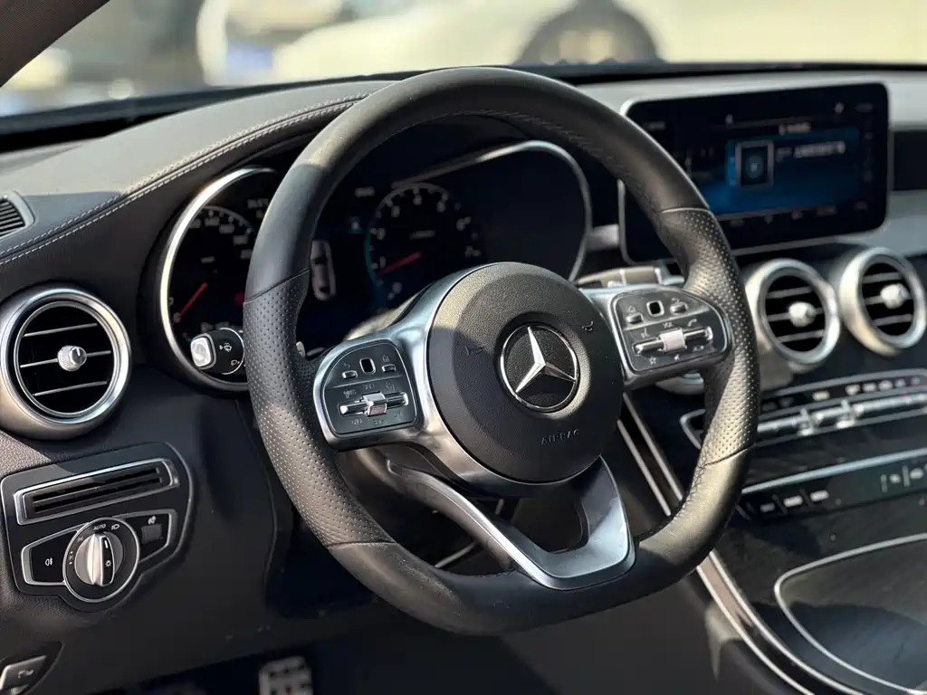 Mercedes-Benz C-Class 2019 — фото 7