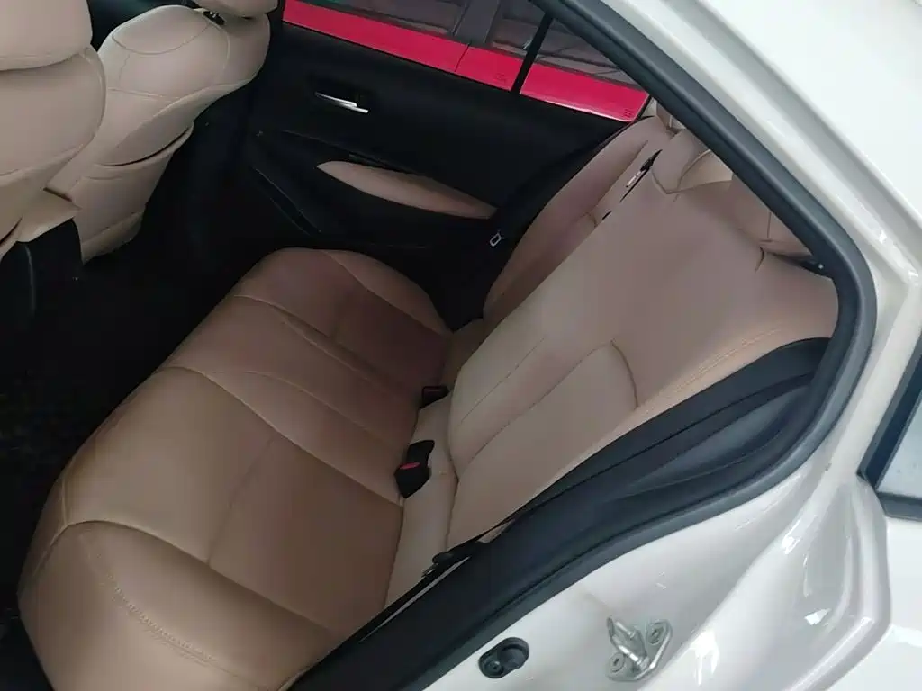 Toyota Corolla 2022 — фото 17