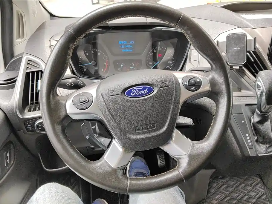 Ford Tourneo 2019 — фото 15