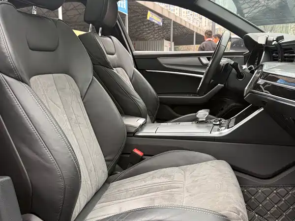 Audi A6L 2021