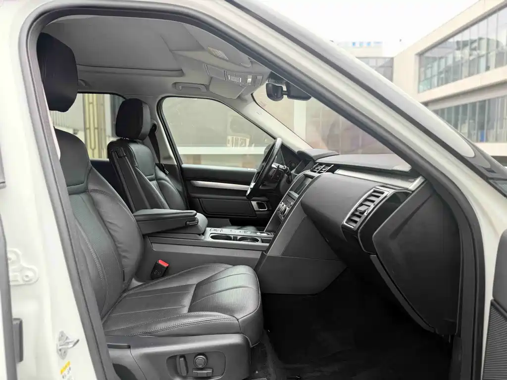 Land Rover Discovery 2020 — фото 13