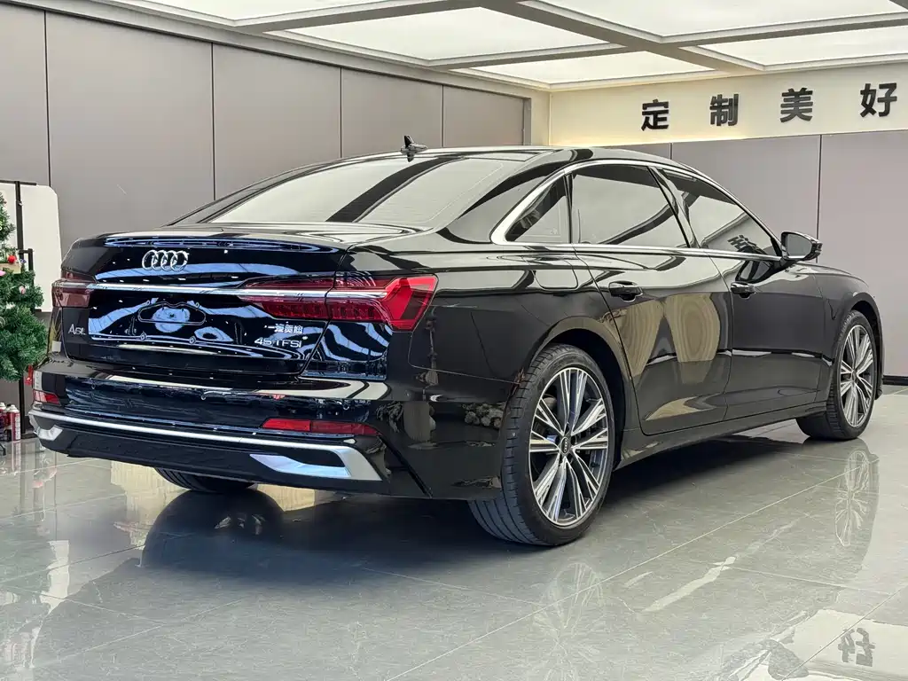 Audi A6L 2025 — фото 12