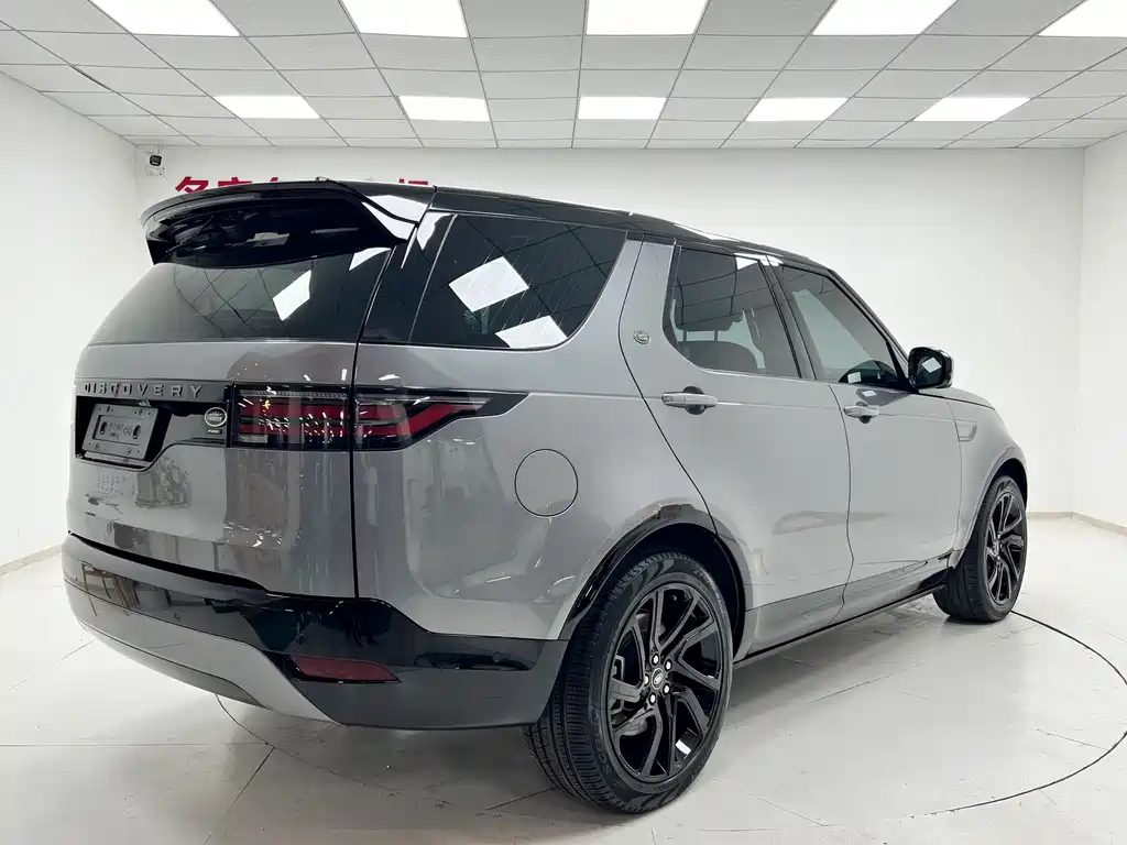 Land Rover Discovery 2021 — фото 15