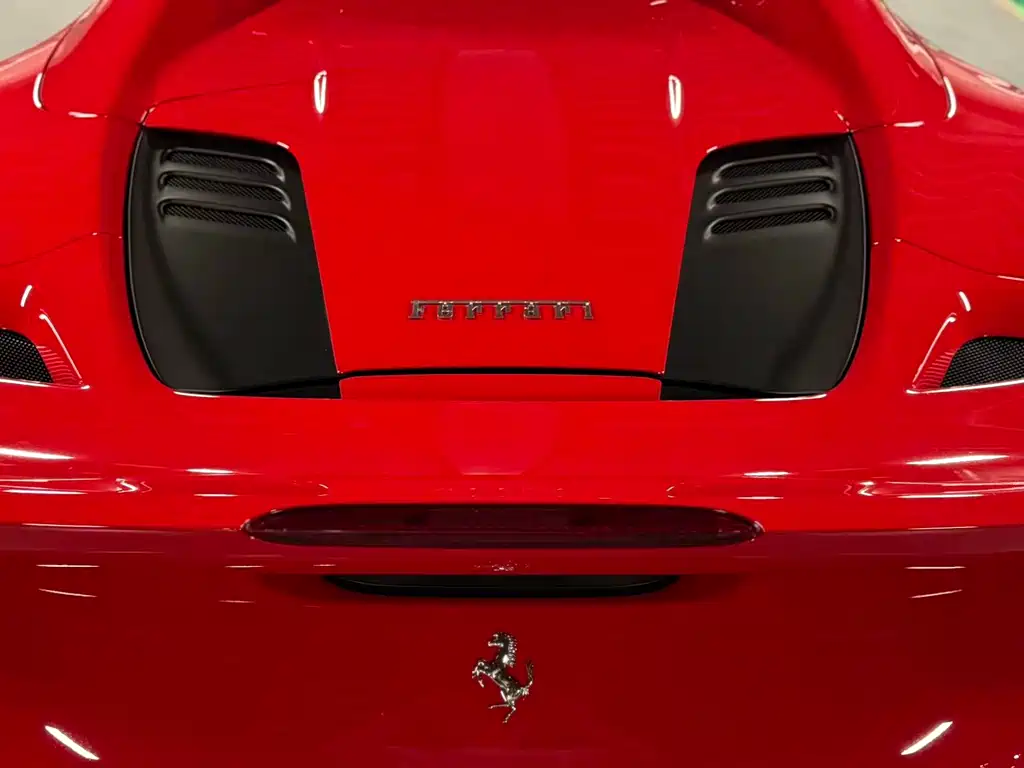 Ferrari F8 2022 — фото 17