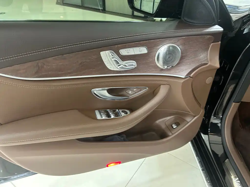 Mercedes-Benz E-Class 2021 — фото 10
