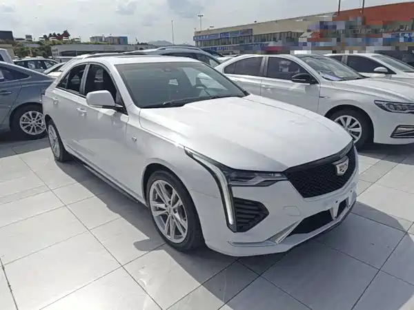 Cadillac CT4 2021
