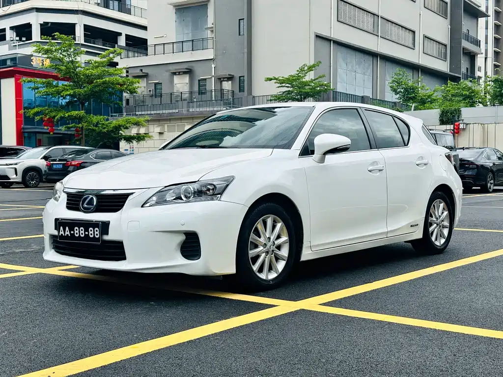 Lexus CT 2013