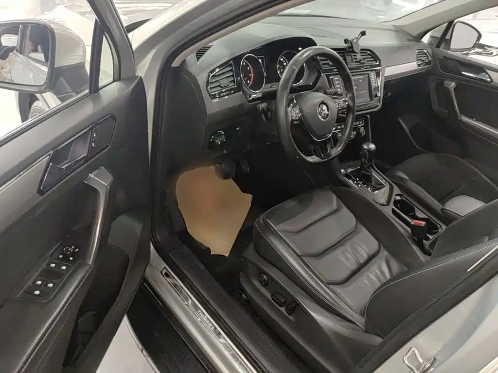 Volkswagen Tiguan L 2018 — фото 16