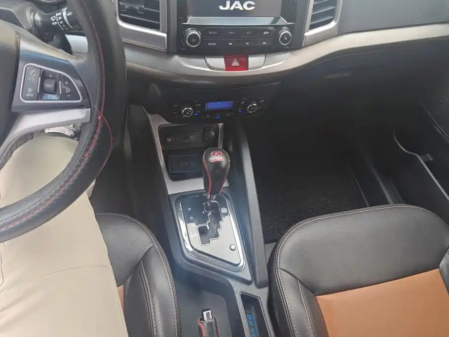JAC Refine S3 2015 — фото 16