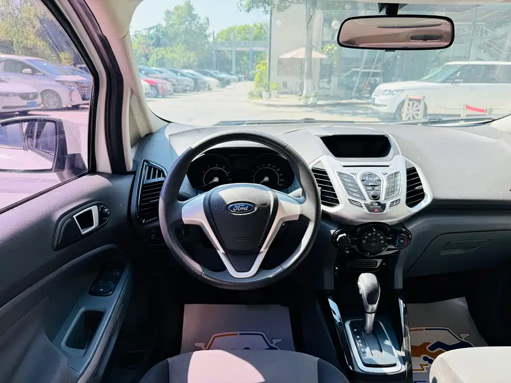 Ford Ecosport 2017 — фото 15