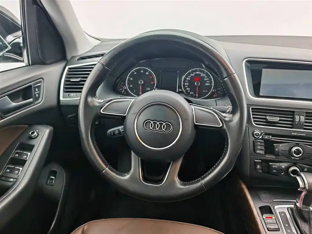 Audi Q5 2017 — фото 11