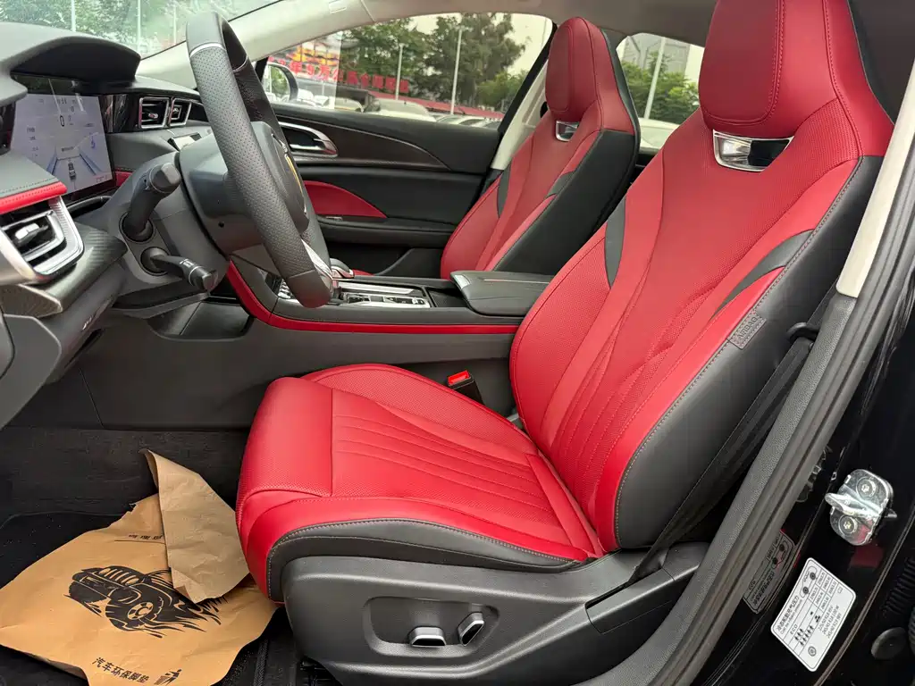Hongqi H6 2025 — фото 9