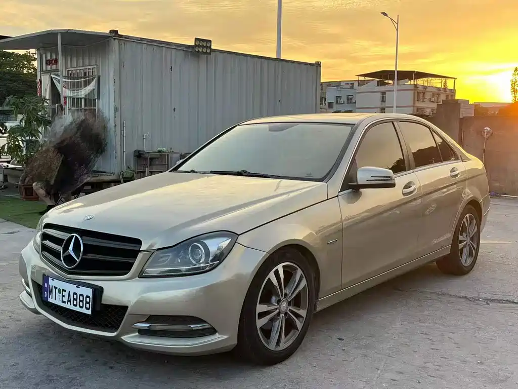 Mercedes-Benz C-Class 2011