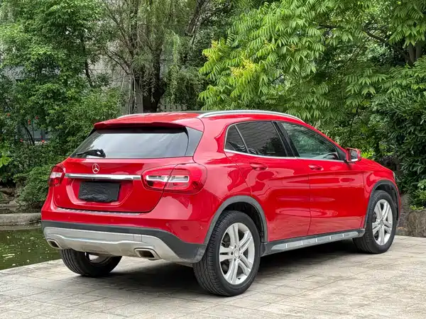 Mercedes-Benz GLA 2015