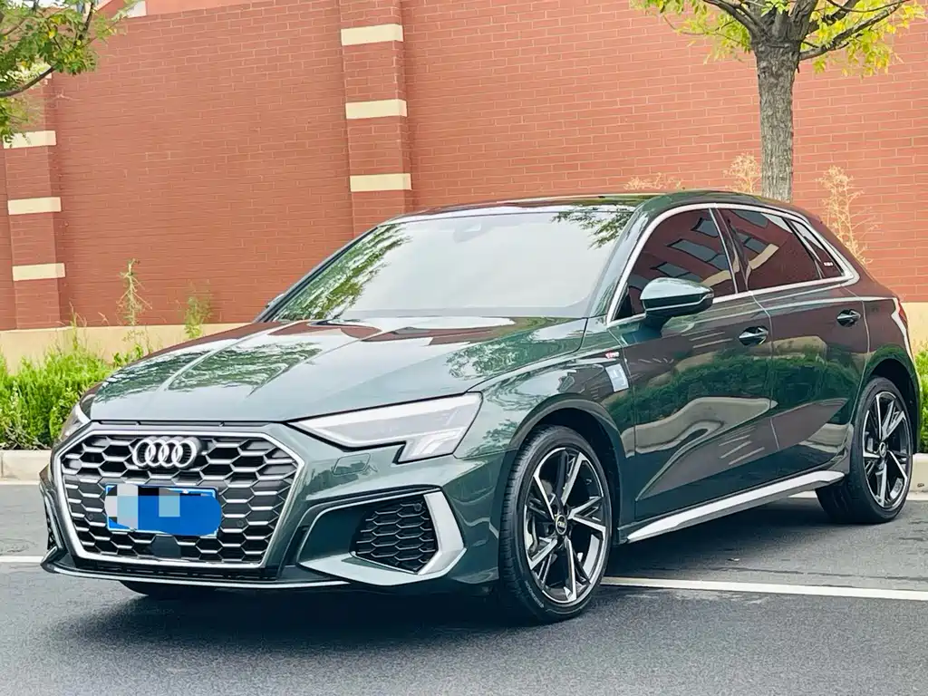 Audi A3 2022 — фото 1