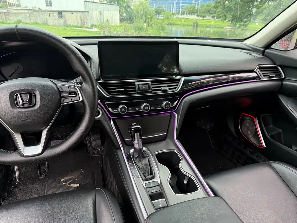 Honda Accord 2020 — фото 11