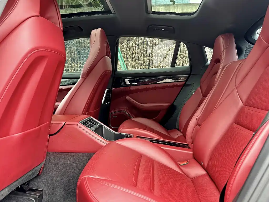 Porsche Panamera 2019 — фото 21