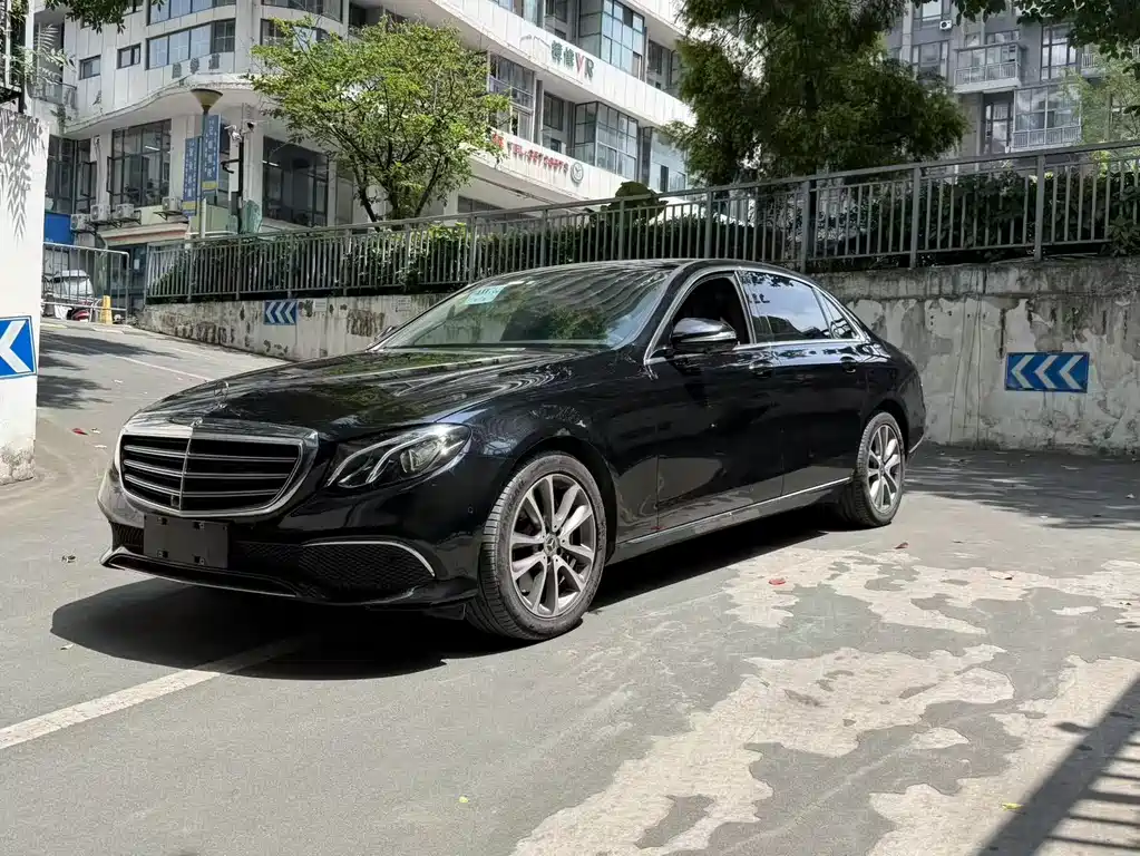 Mercedes-Benz E-Class 2019 — фото 1
