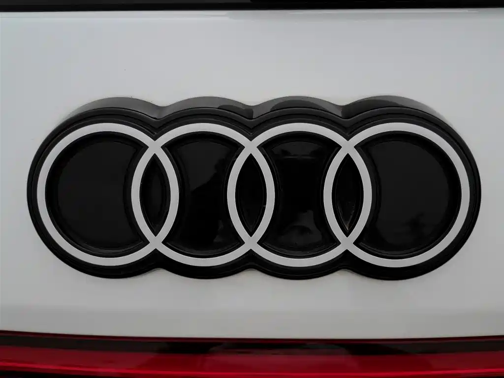 Audi Q6L e-tron 2025 — фото 31