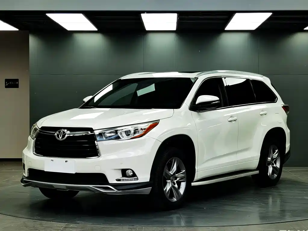 Toyota Highlander 2016 — фото 1