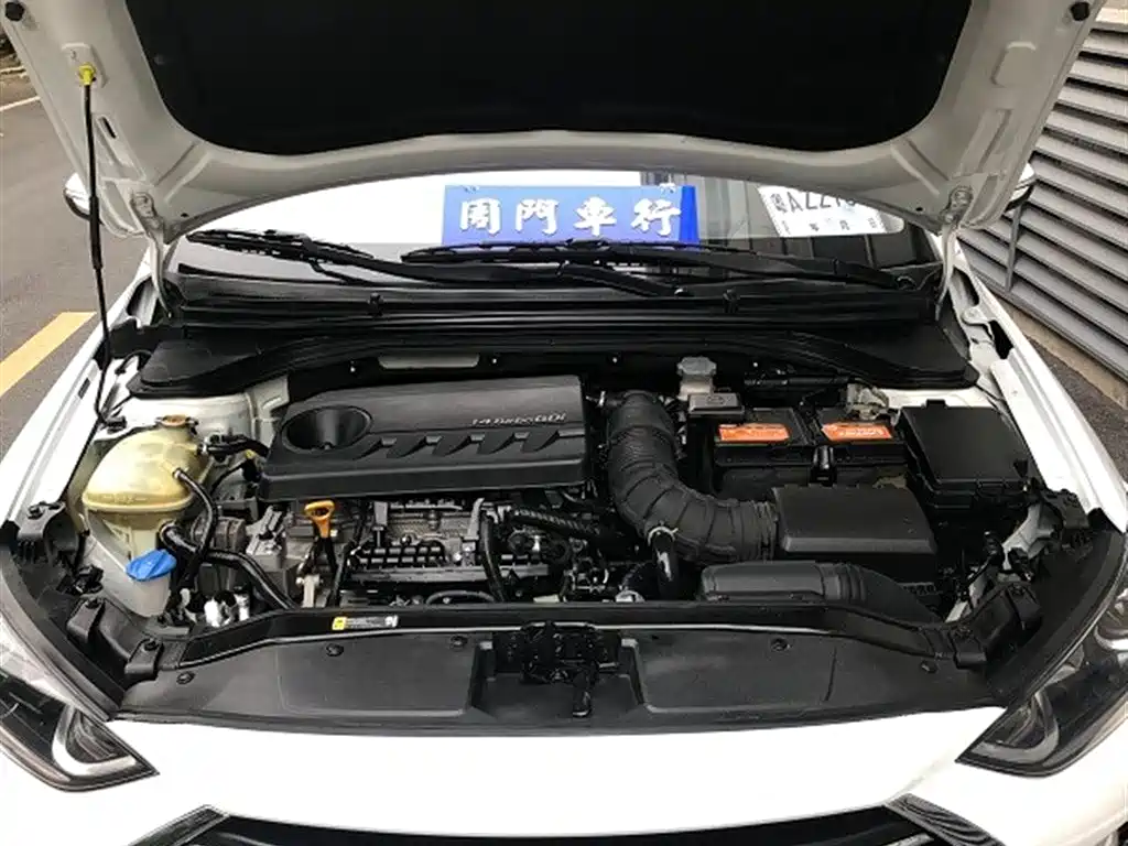 Hyundai Elantra 2019 — фото 4