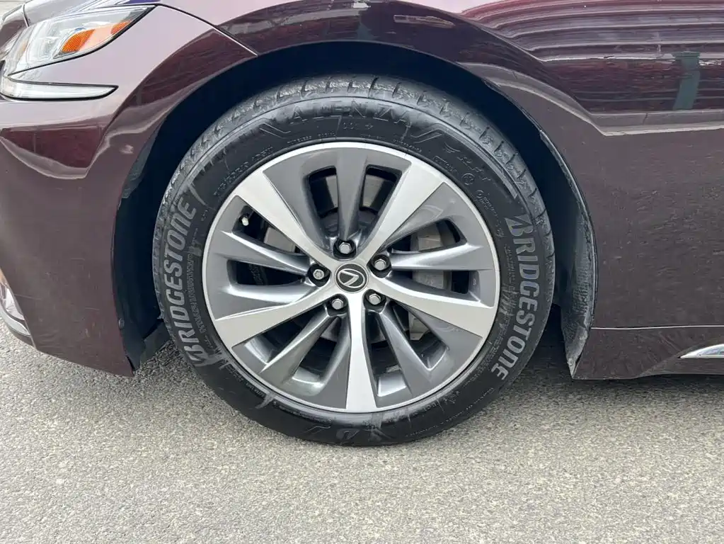 Lexus LS 2020 — фото 17