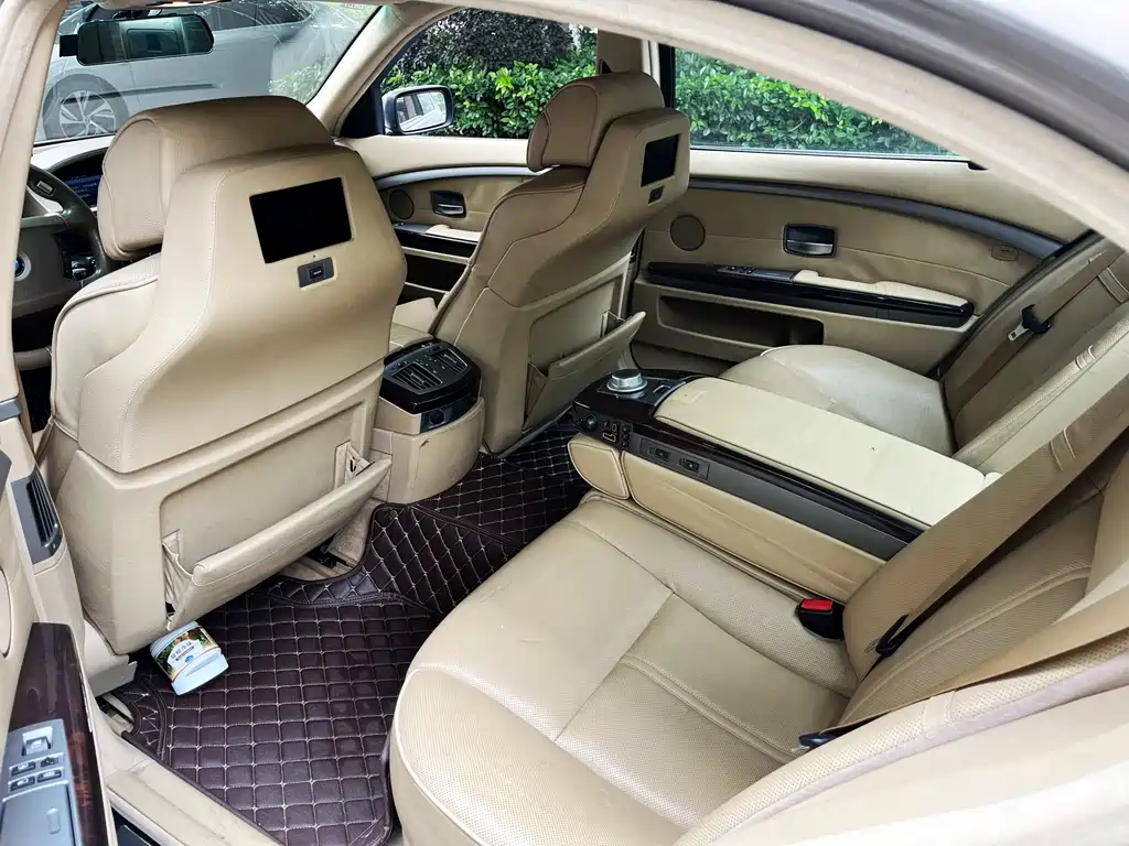BMW 7 Series 2008 — фото 14