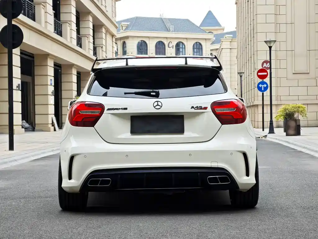 Mercedes-Benz A-Class AMG 2018 — фото 10