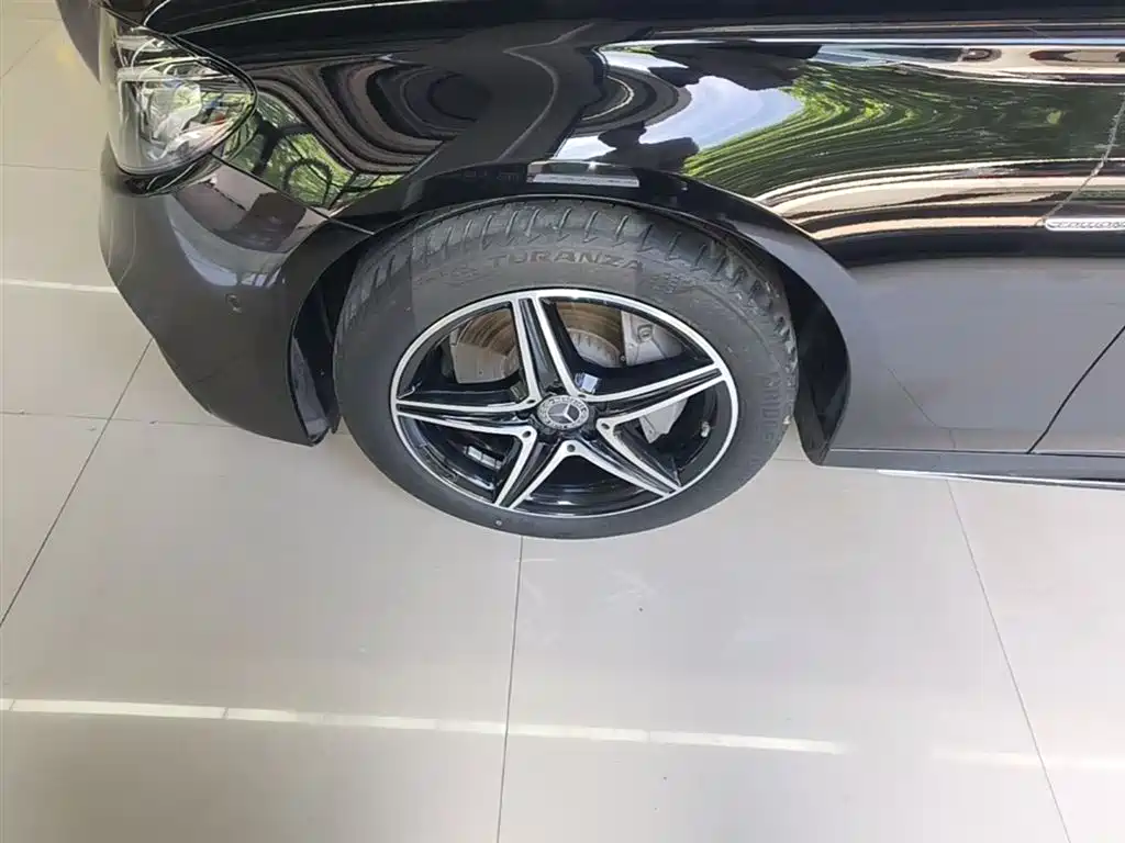Mercedes-Benz E-Class 2020 — фото 23