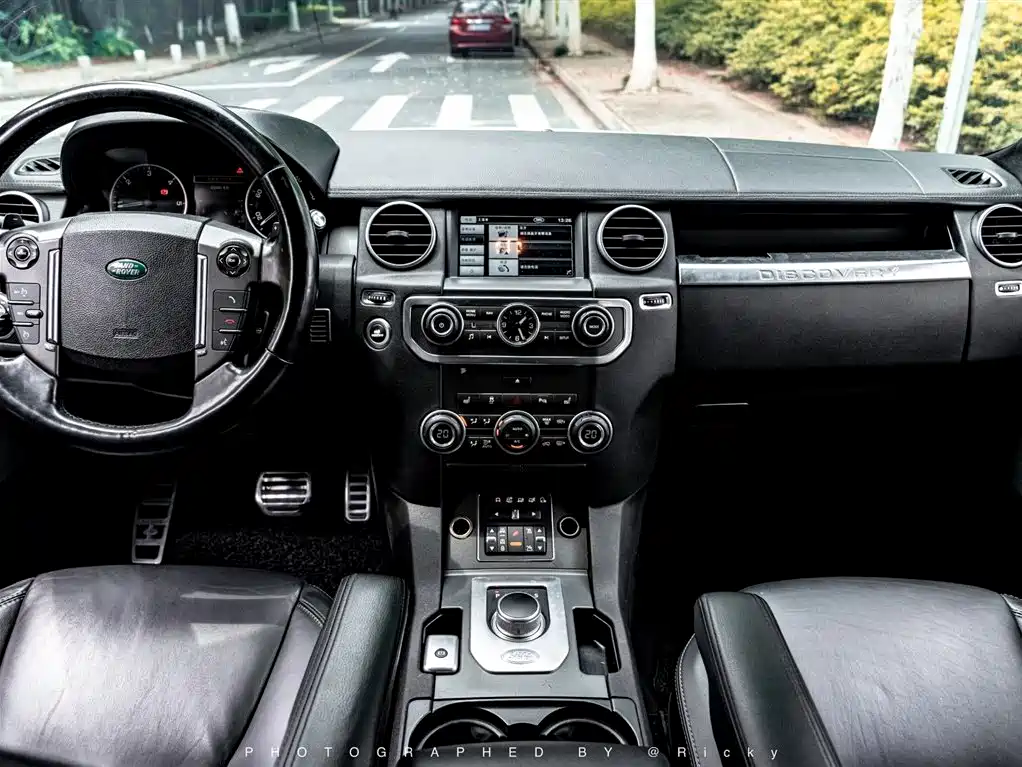 Land Rover Discovery 2013 — фото 3