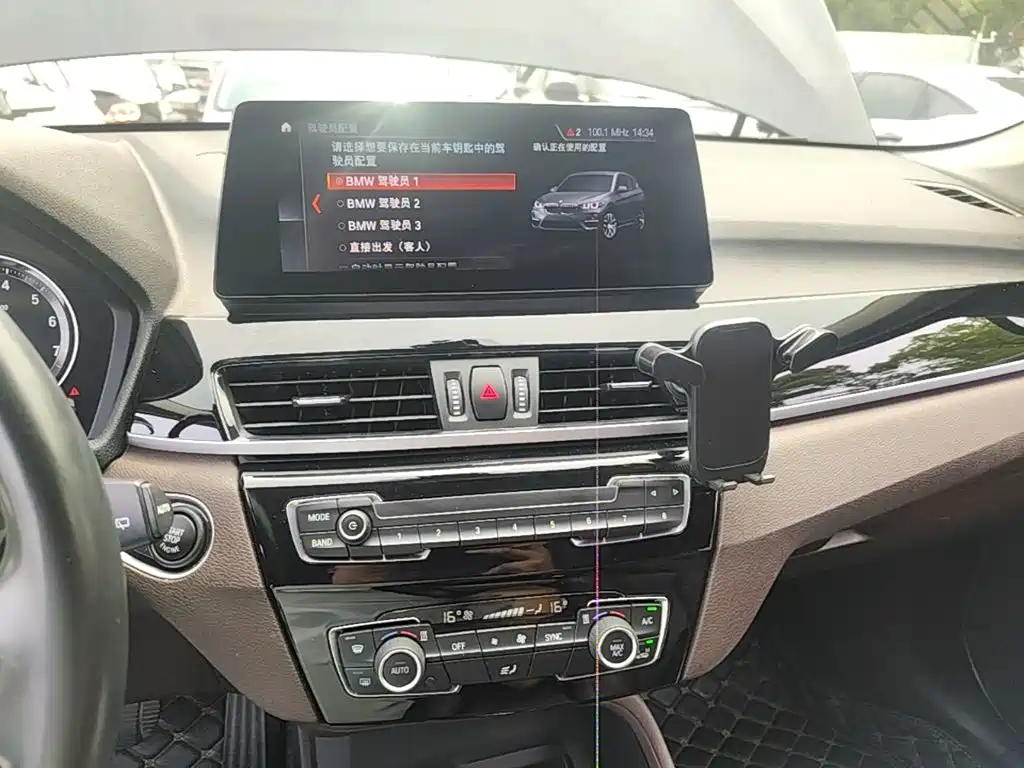 BMW X1 2021 — фото 13