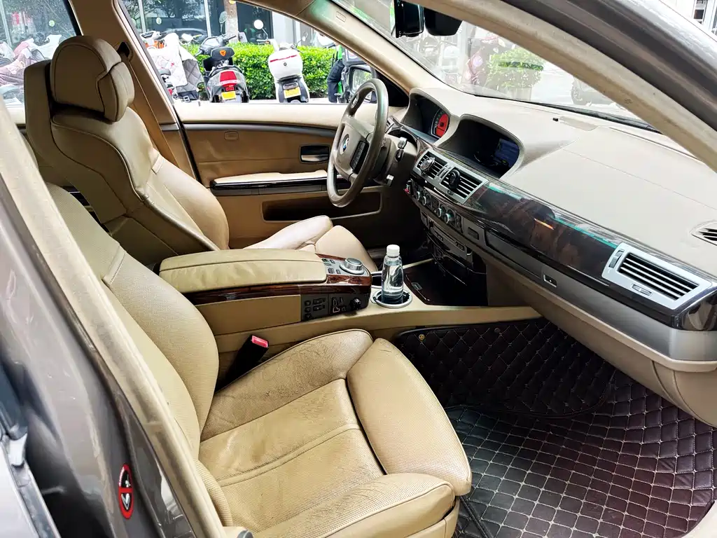 BMW 7 Series 2008 — фото 13