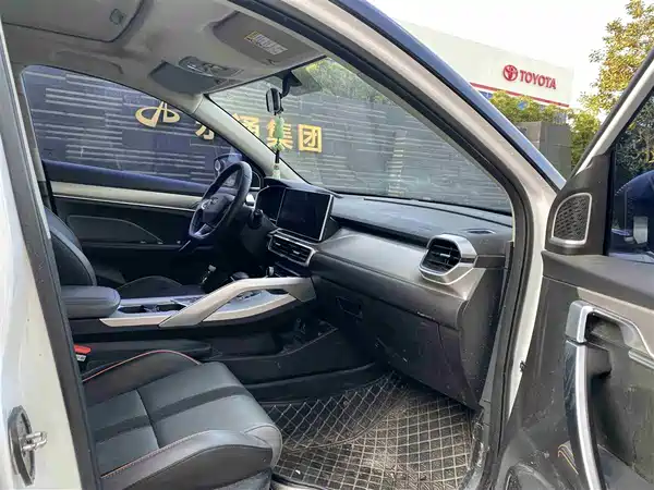 Geely Binyue 2022