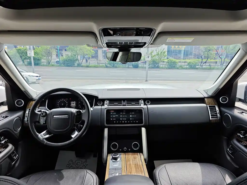 Land Rover Range Rover 2018 — фото 16