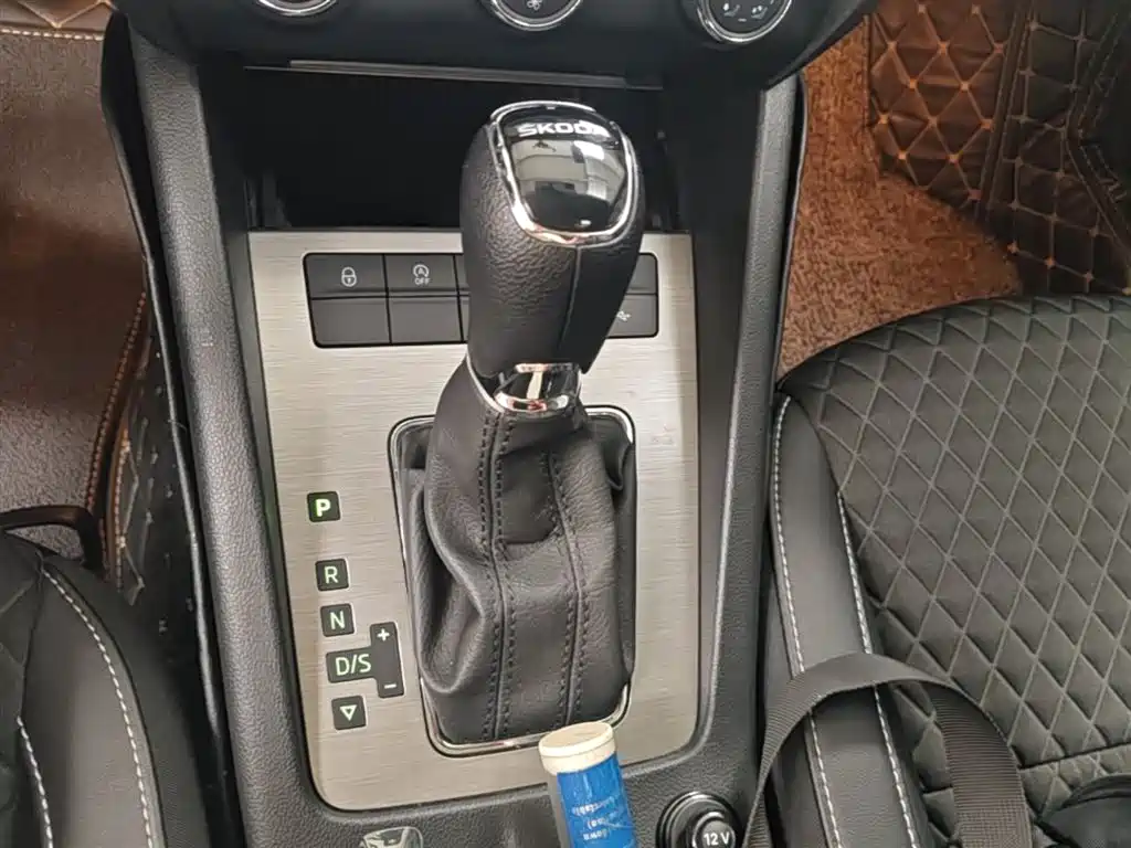 Skoda Octavia 2021 — фото 14