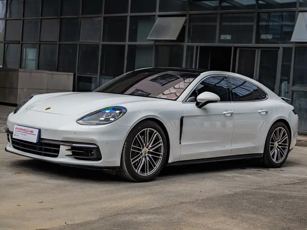 Porsche Panamera 2017 — фото 1