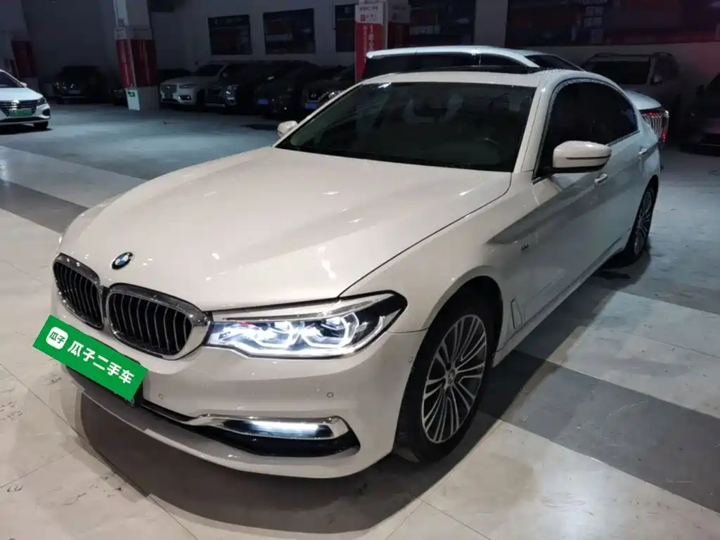 BMW 5 Series 2018 — фото 2