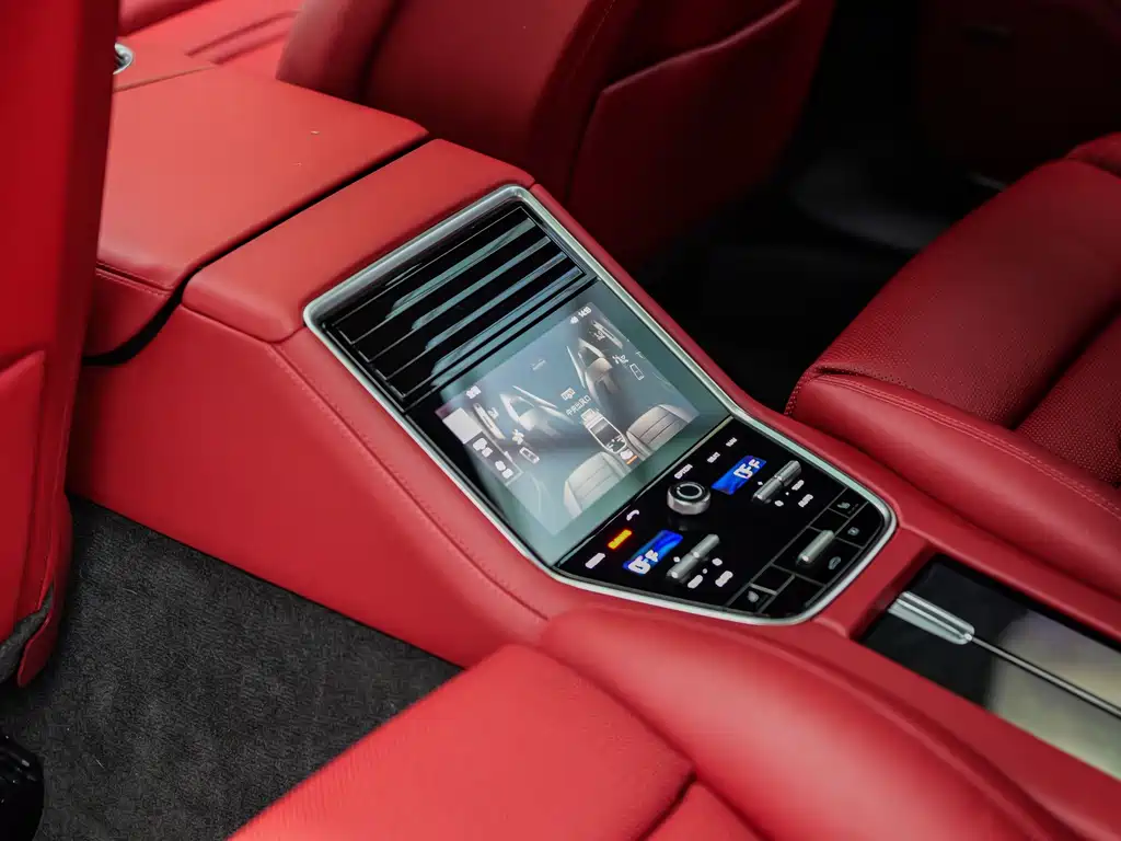 Porsche Panamera 2017 — фото 8