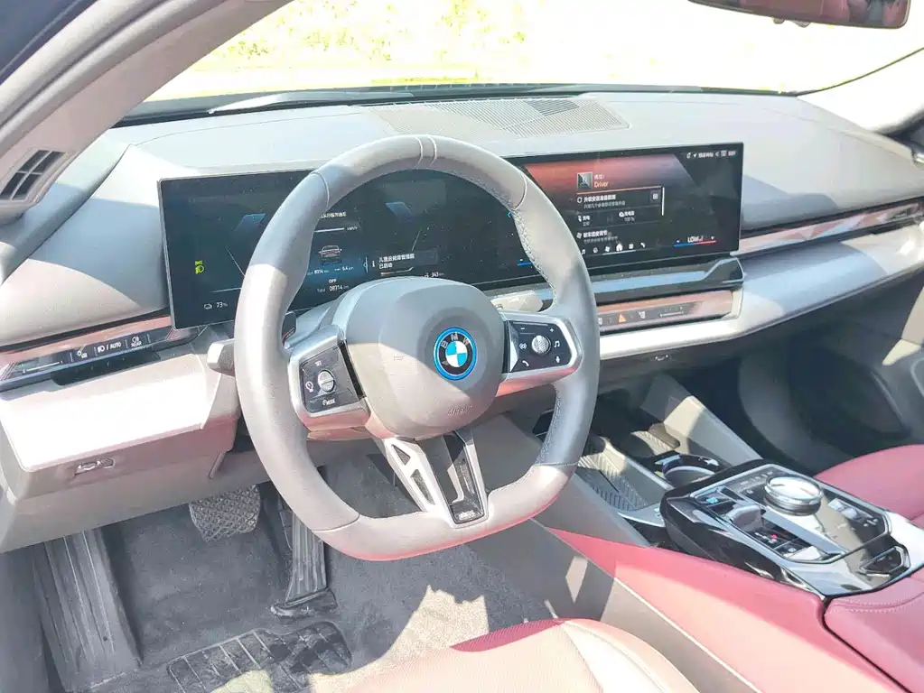 BMW i5 2025 — фото 4