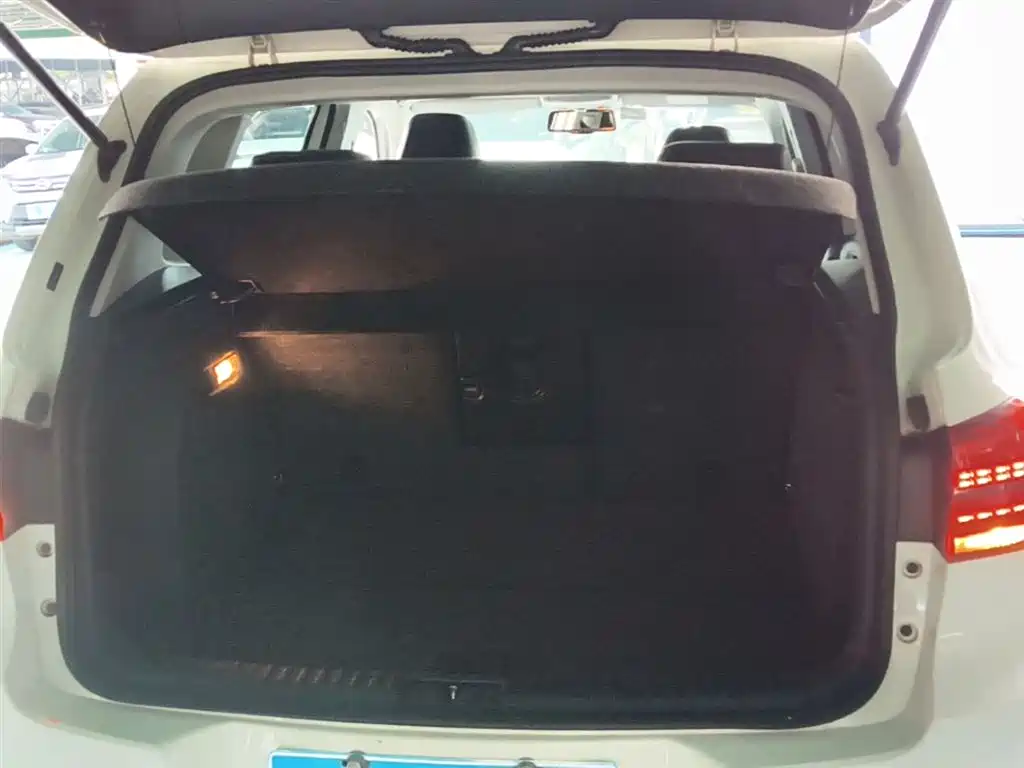 Volkswagen Tiguan 2015 — фото 19