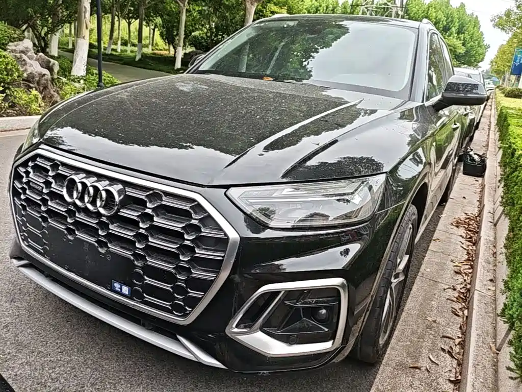 Audi Q5L 2023 — фото 1