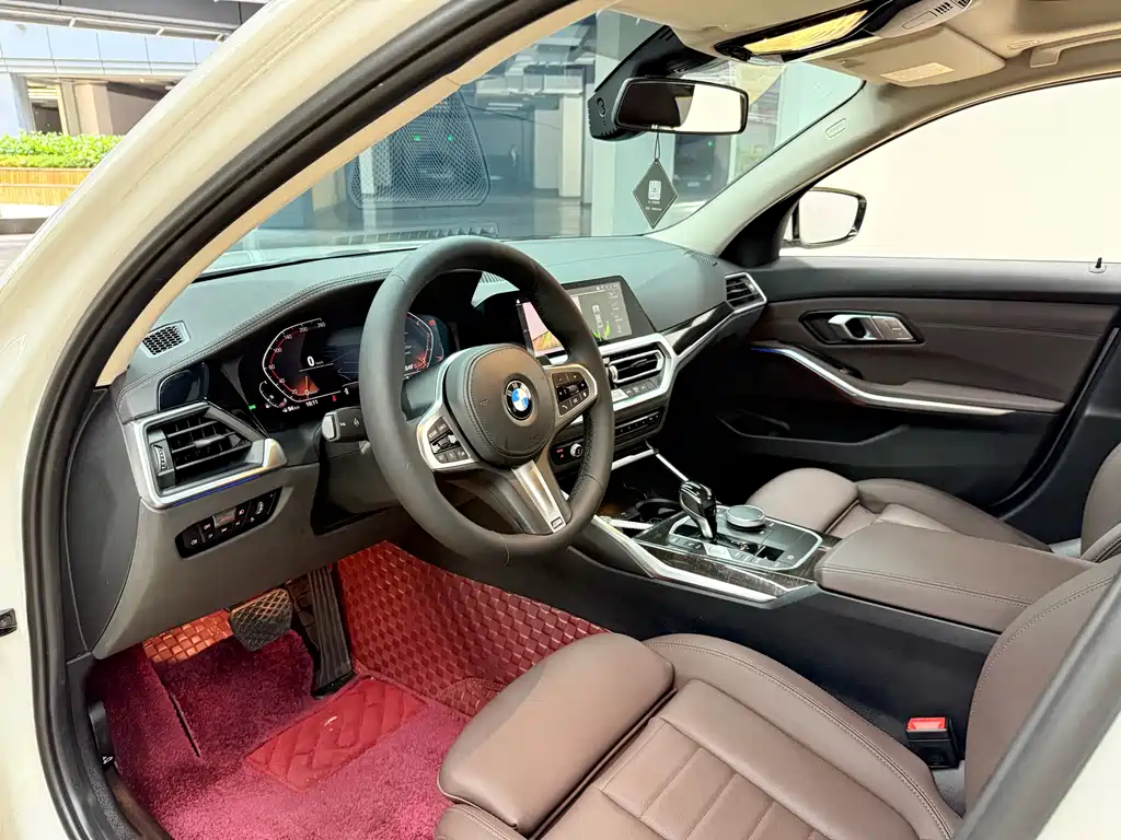 BMW 3 Series 2021 — фото 16