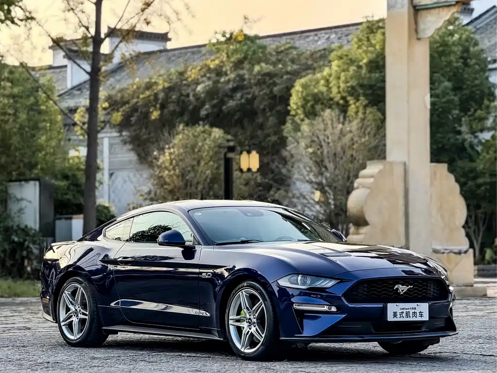 Ford Mustang 2019 — фото 3