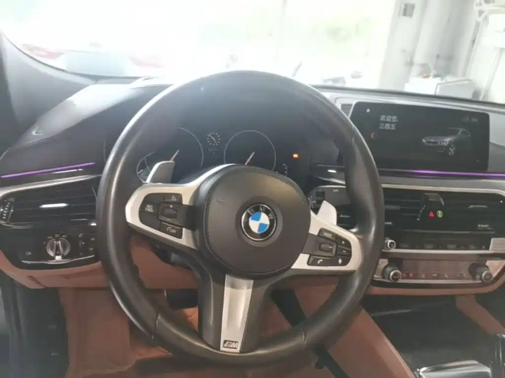 BMW 6 Series GT 2019 — фото 11