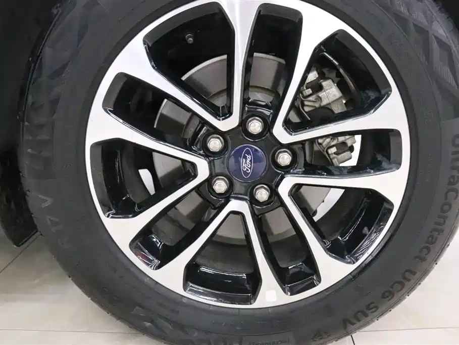Ford Escape 2021 — фото 16