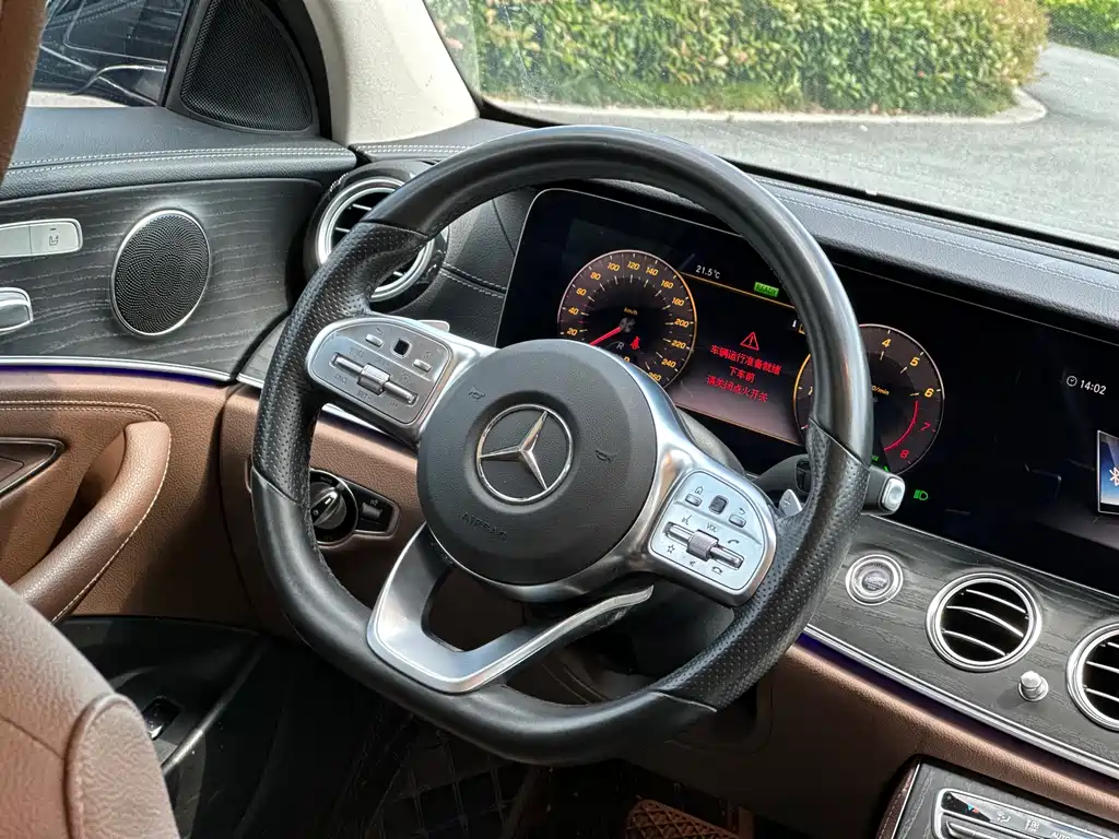 Mercedes-Benz E-Class 2020 — фото 14
