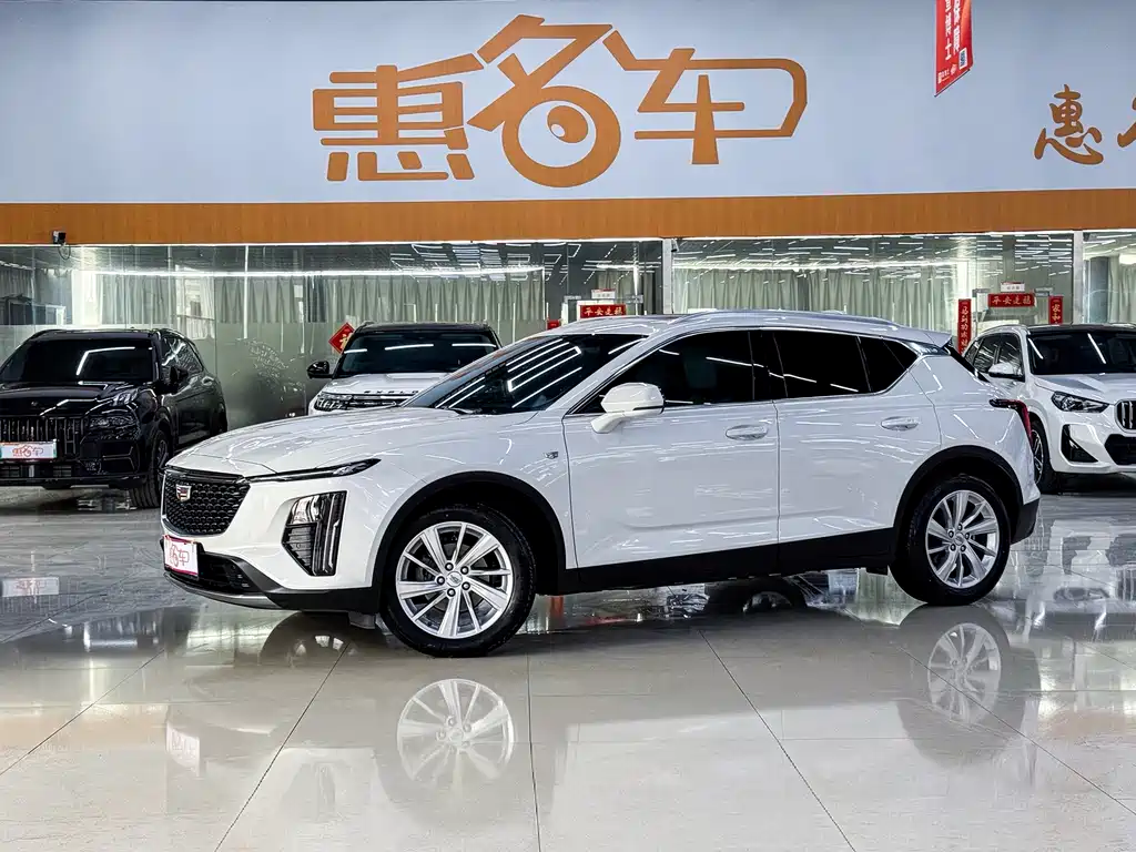 Cadillac GT4 2025 — фото 2