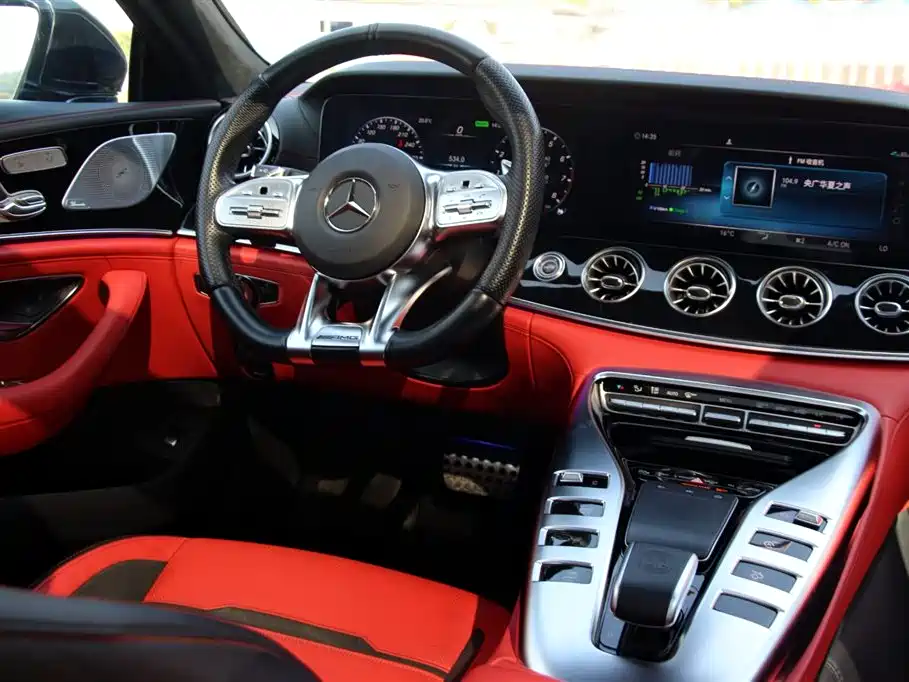 Mercedes-Benz AMG GT 2020 — фото 11