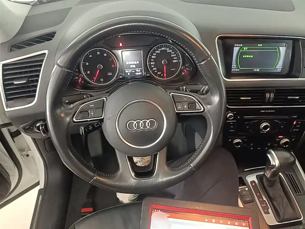Audi Q5 2015 — фото 11